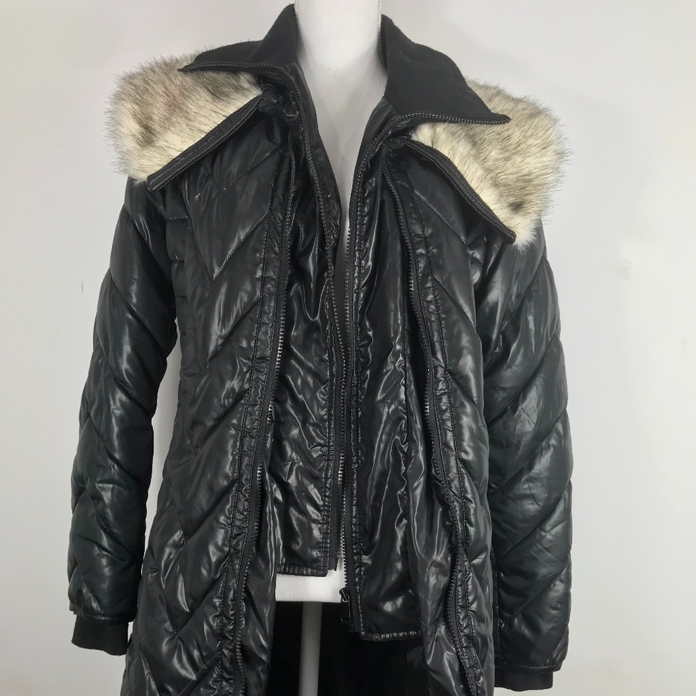 toggle puffer faux  hood $30 Excellent Condition